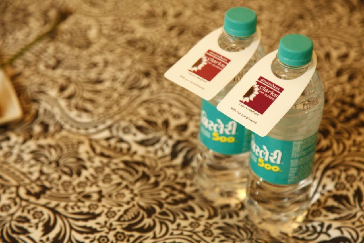 Anandam Clarks Inn Suites Vrindāvan Buitenkant foto